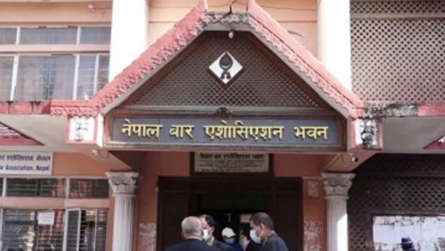 नयाँ कार्य समितिलाई सर्वोच्च बार एशोसिएशनको पद हस्तान्तरण